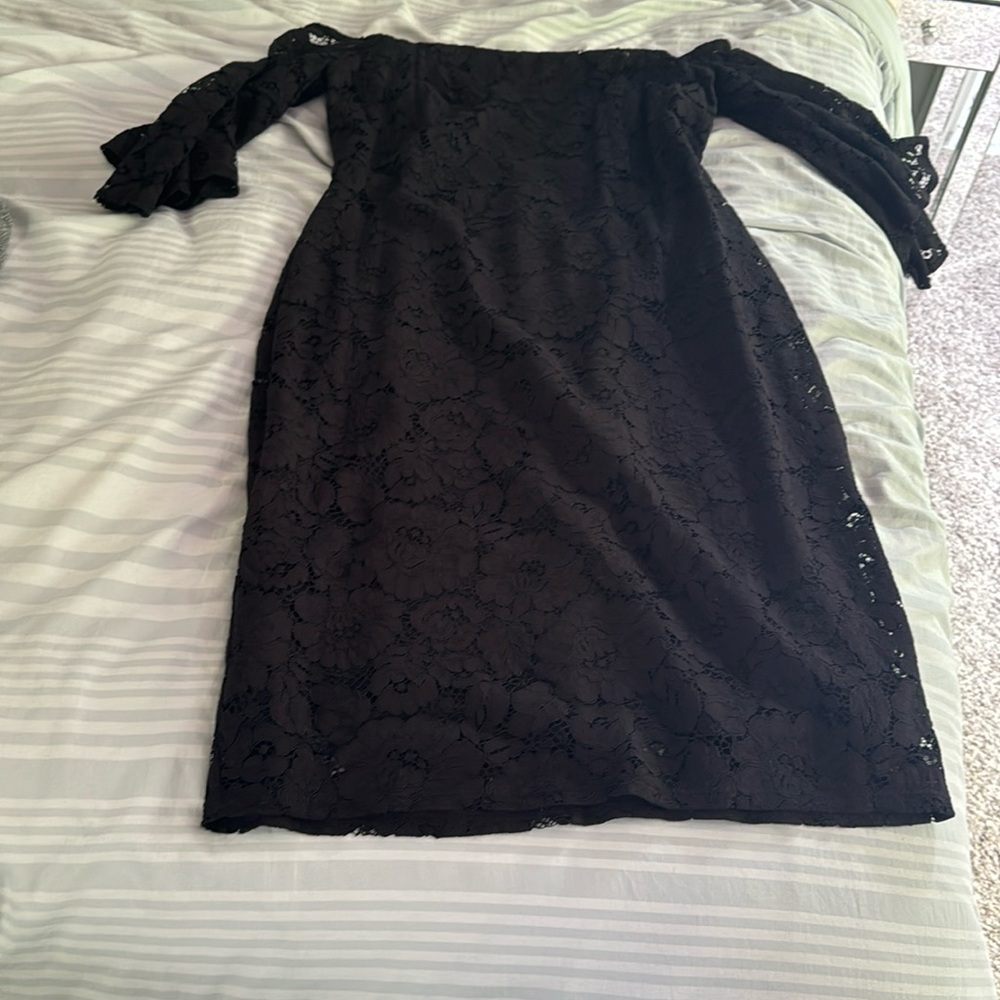 Laundry by Shelli segal black lace off shoulder size 14